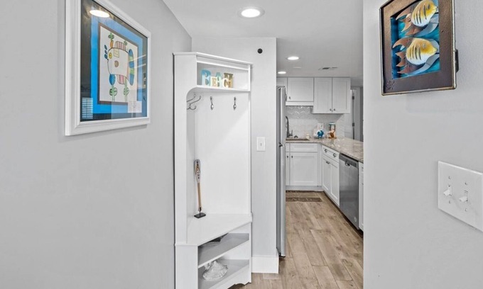 Holiday Isle Hotel | Gulf Shore Condo #404