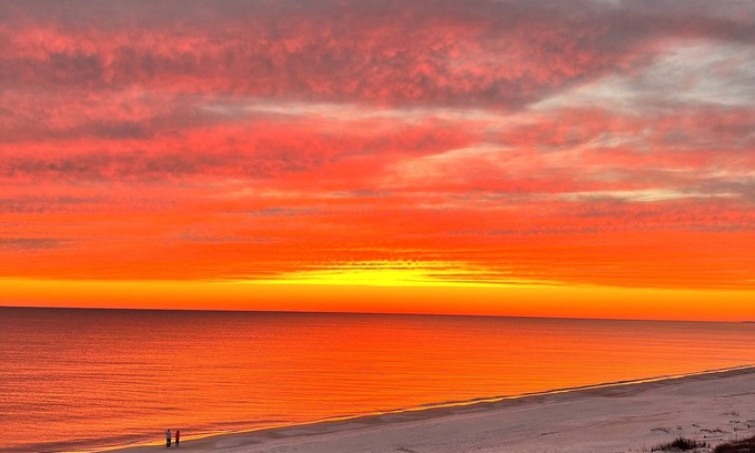 Mexico Beach Condominio | Gulf Front 3 Bedroom Condo in Mexico Beach at The Vue