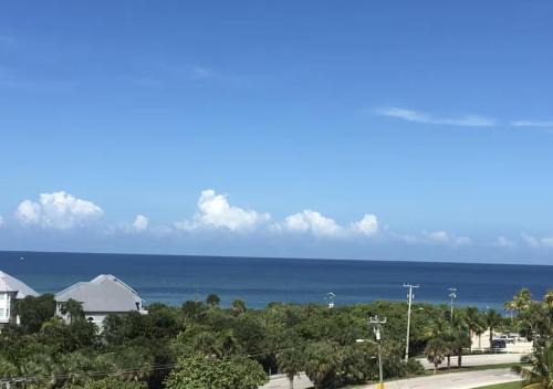 Bonita Springs Apartamento | Gulfview Beach Condo with Pool