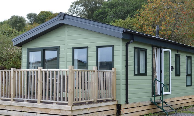 Slate Islands Cabina | GUNNERA LODGE, pet friendly, country holiday cottage in Oban