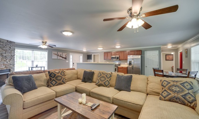 Groveoak Casa | Guntersville Lake House: Boat Ramp Access!
