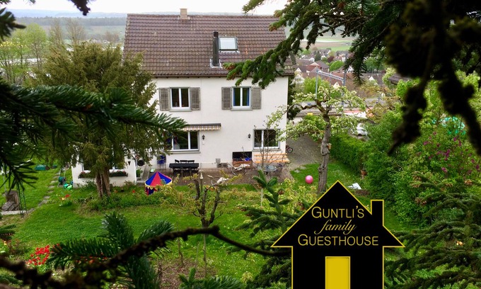 Andelfingen District Casa | Casa de familia de Guntli: piso superior completo con baño propio - rural dentro del rango de la ciudad