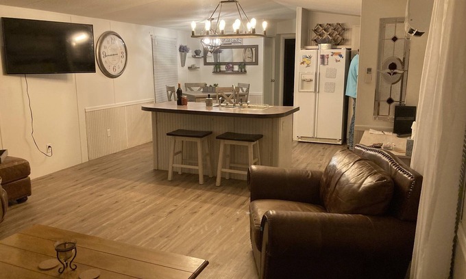 Elephant Butte Casa | Gurley's Happy Place! Quarter mile to main entrance of the Butte. Come Play!!!
