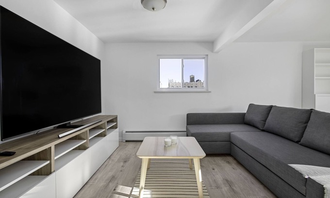 Weehawken Casa | Gut renovado apartamento de 2 camas, a 10 minutos de Manhattan. Totalmente amueblado, queen size