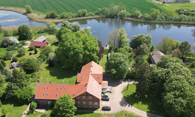 Altkalen Apartamento | Gutshof Kämmerich - Holiday apartment "Storchennest"