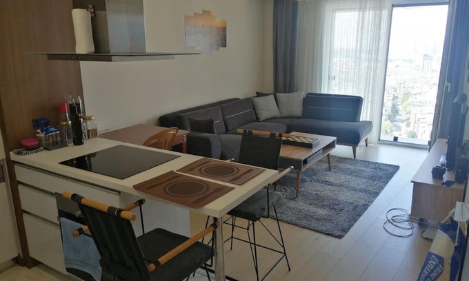Gaziosmanpasa Apartamento | Guvenlikli Plazada Huzurlu Yasam Alani