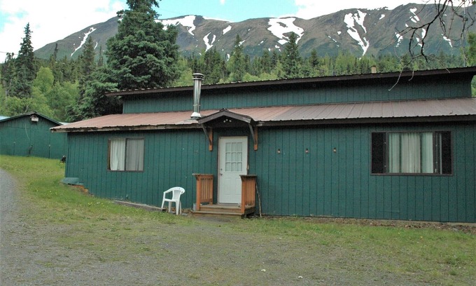Kenai Peninsula Cabina | Gwin's Lodge Lower Alder Cottage #15