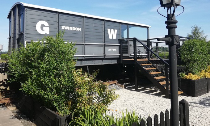 Newenden Cabaña | GWR Toad - Original converted train carriage - Sleeps 2 - watch steam trains pass by 20ft away