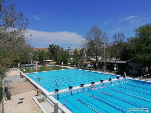 Hodmezovasarhely Chalet De Esquí | Hód-Thermal Camping