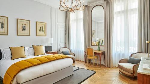 Faubourg-du-Roule Hotel | Hôtel Lancaster Paris Champs-Elysées