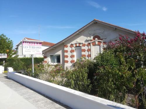 Le Verdon-sur-Mer Hotel | Hôtel LES TERRASSES