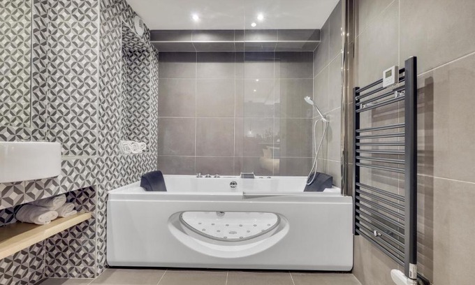 Quartier de la Porte-Saint-Denis Hotel | Hôtel Lucien & Marinette