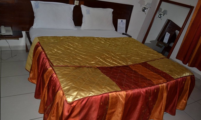 Douala Hotel | Hôtel Lumière D'Akwa