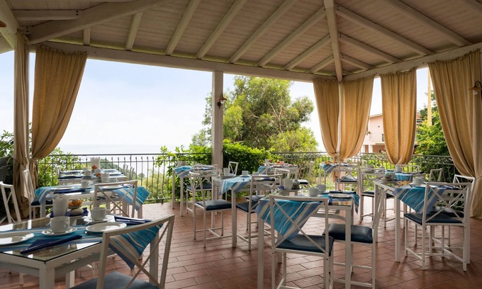 Sant' Andrea Hotel | Hôtel Sant'Andrea, The Originals Relais (Relais du Silence)