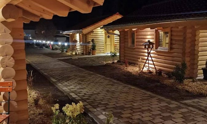 Regenhutte Casa | Hüttendorf 49 gradnord