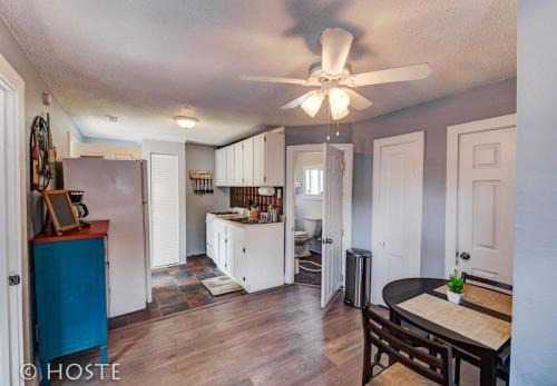 Central Colorado Springs Casa | *H* NEW! Downtown Cottage Newly Renovated! *