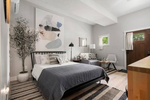 Traverse City Casa | H Studio Close to Downtown, Beaches and Wineries