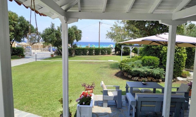 Ormos Panagias Casa | H&V Beachfront House in Trani Ammouda, Ormos Panagias
