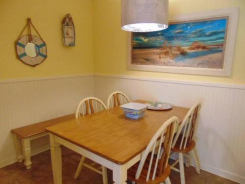 Demere Park Casa | H13 Ocean Walk Resort 2bdrm 2 bath downstairs great beds Great view and always a great breeze