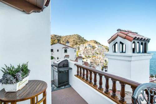 Avalon Casa | H177 - Hamilton Cove Villa 1-77