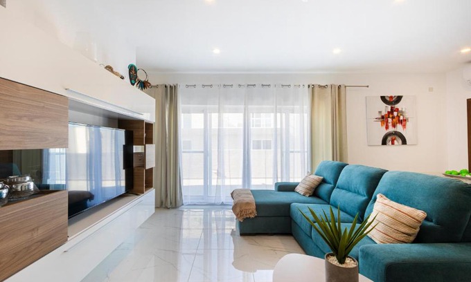 San Gwann Apartamento | H4- Modern Penthouse with Large Terrace and Views