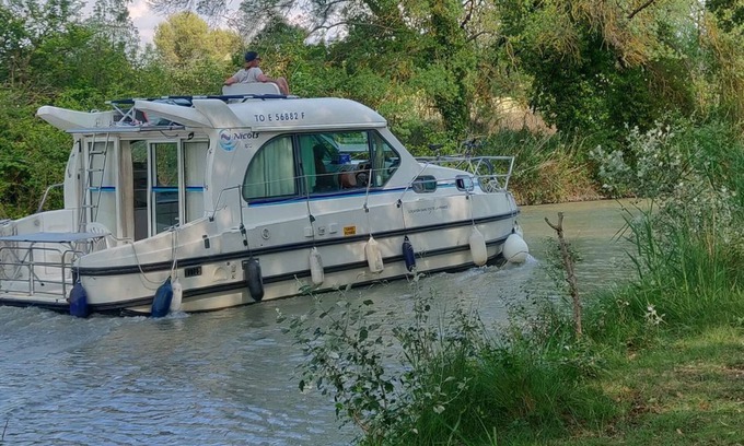 Beziers Alquiler De Eote | Habitable boat with terrace with panoramic view of the Canal du Midi