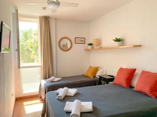 Cadaqués Casa | Habitación céntrica con Aire Acondicionado Baño privado Nevera
