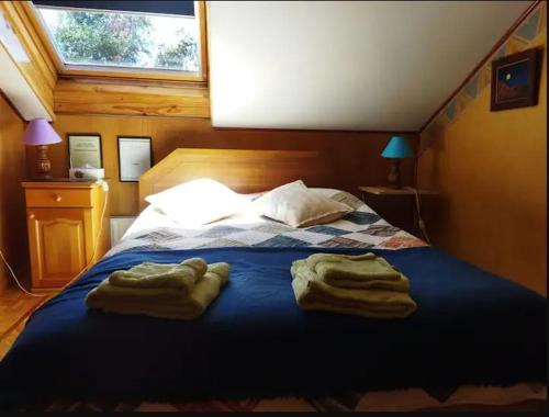 Valdivia Casa | Habitación para dos personas cama matrimonial y Habitación para una persona cama individual