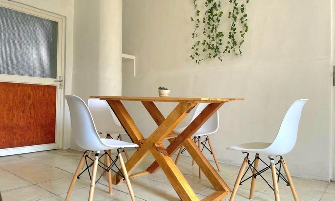 Atlixco Casa | Habitación privada en edificio céntrico (amarillo)