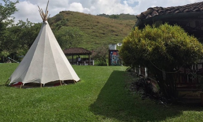 Ginebra Otro | HABITACION PARA DOS PERSONAS - Ginebra glamping a 10 minutos de ginebra.