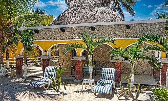 El Cuyo Condominio | Hacienda Antigua Villa, just steps from the beach