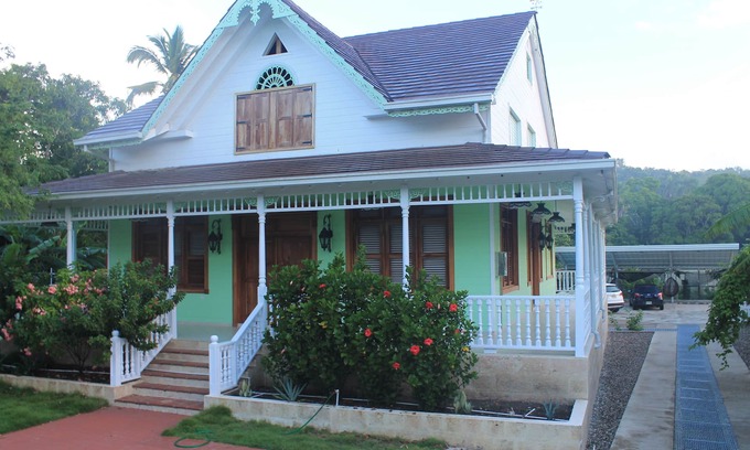 Imbert Casa | Hacienda Casa de la Cabima