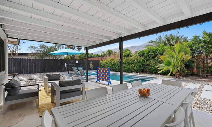 Racquet Club South Casa | Hacienda Hideaway-3BD Great for Families