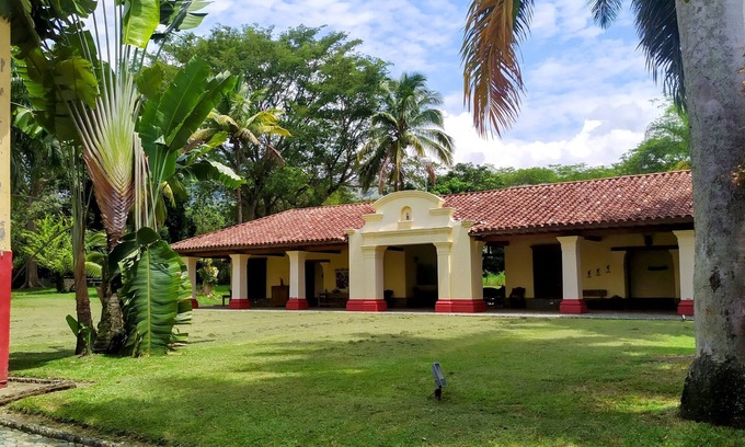 Quebrada Guadalejo Casa | hacienda texas, paraiso terrenal en el suroeste antioqueño