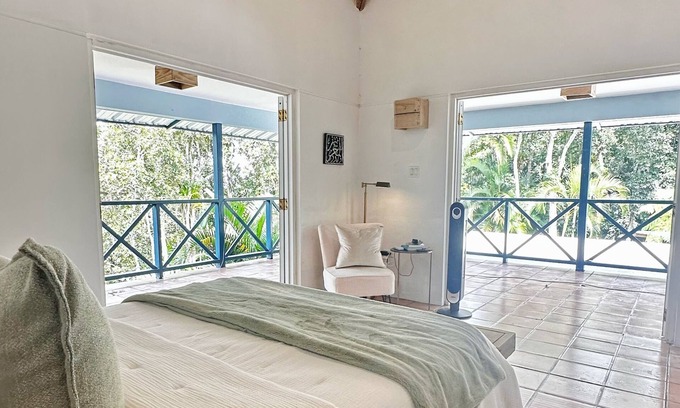 Guavate Casa | Hacienda Verde Luz