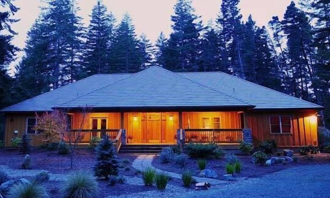 Bandon Casa | HagenHouseBandon, una casa ejecutiva creada para 8 golfistas o 4 parejas.
