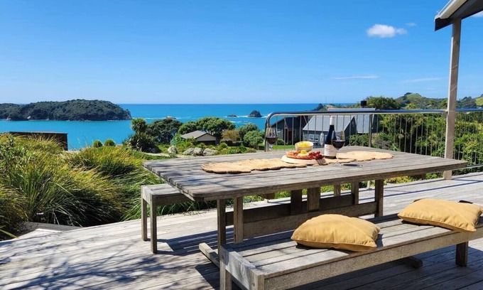 Hahei Casa | Hahei Island Outlook, Hahei Island Outlook on Grange Road