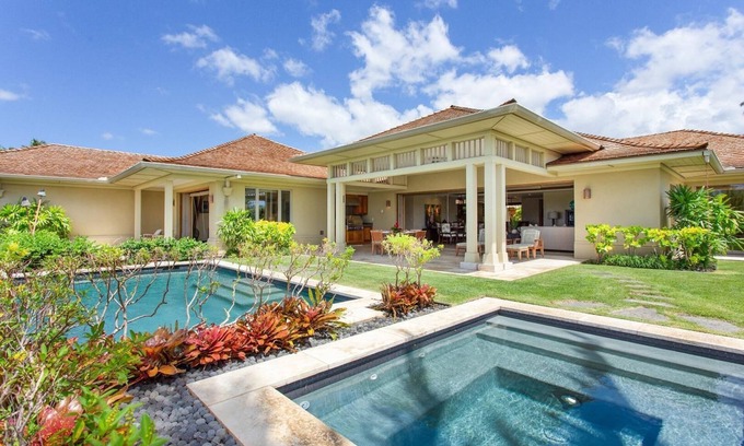 Kaupulehu Casa | Hainoa 10 – Commanding Ocean Views | Onsite Staff & Daily Housekeeping