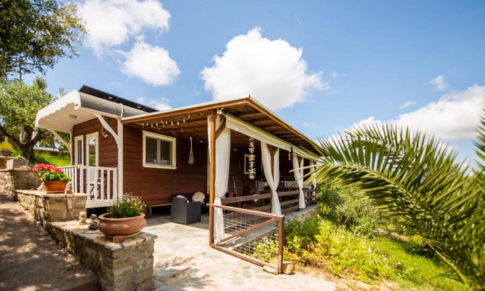 Pylos-Nestoras Cabina | Hakuna Matata Holidays wooden lodge with airco & pool in Greek Olive Grove