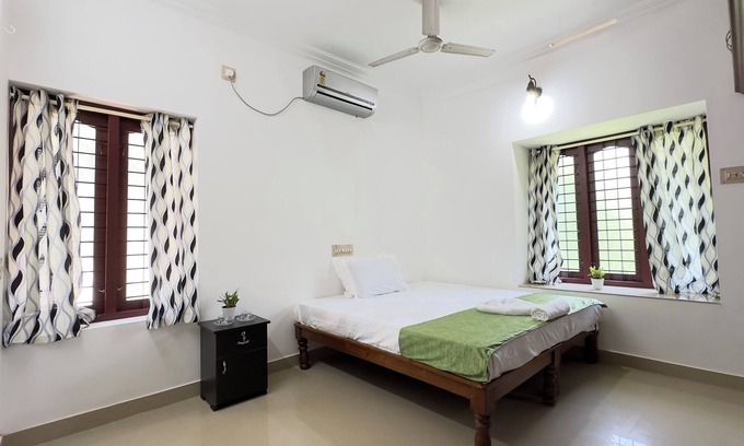Thiruvananthapuram Casa | Halcyon Homes - Delightful 2-bedroom house with AC in Thiruvananthapuram