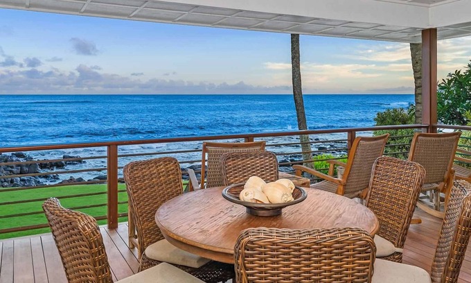 Poipu Casa | Hale Ilikai: Casa Elite frente al mar con aire acondicionado central - Perfecto para reuniones familiares