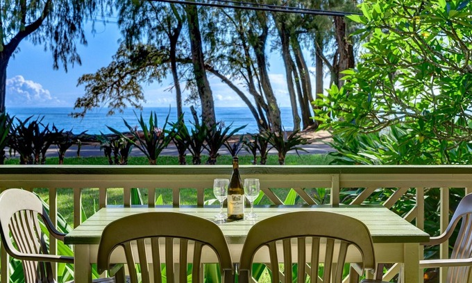 Wainiha Casa | Hale Kamapua`a. Ocean Front in Hanalei. Steps to Beach, A/C, TVR4206