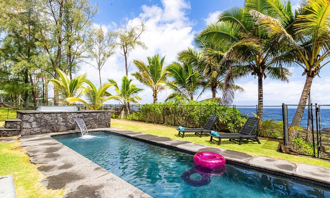 Keaau Casa | Hale Mar - Gorgeous Oceanfront Home with Private Pool & Hot Tub