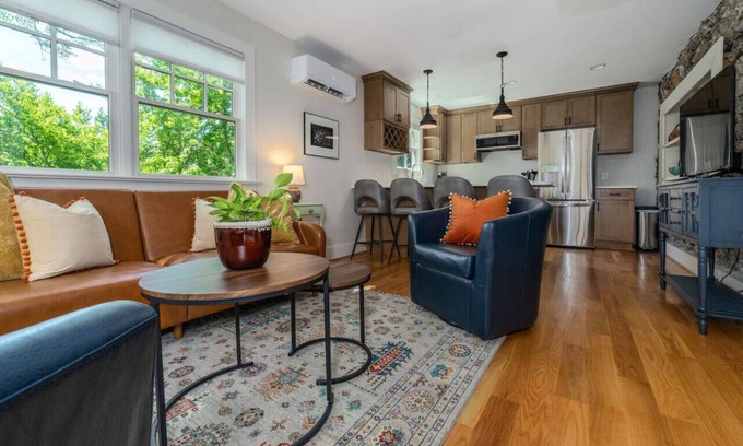 Lexington Casa | Halestone Cottage Downtown Lex