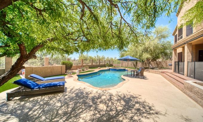 Pinnacle Peak Casa | Half Acre Quiet Oasis w/pool/Spa/putting green, 20 Min to Kierland Commons