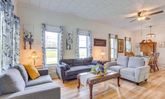 Lufkin Casa | Half-Mi to Dtwn Lufkin: Charming & Spacious Home!
