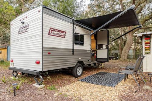 Putnam Hall Casa | Half Moon Lake property