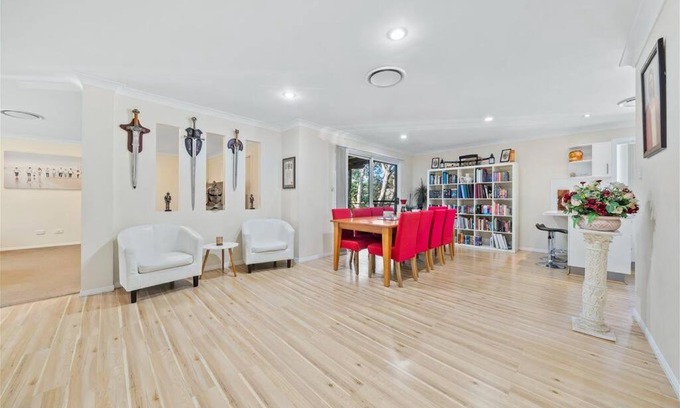 Beenleigh Casa | Halfway Point Brisbane and Gold Coast Themepark 15 minutes Southbank 30 minutes