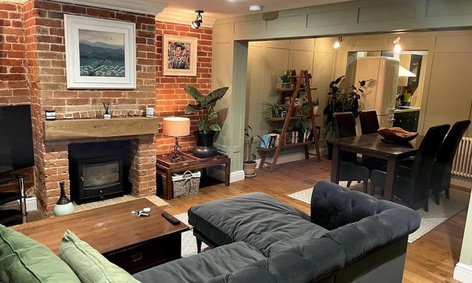 Claydon Casa | Hall Farm Cottage, Barham