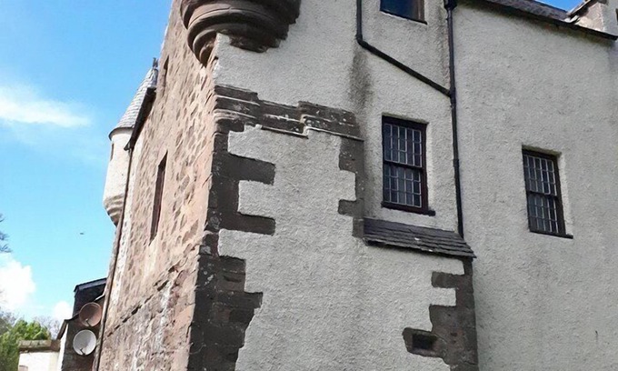 Inverbervie Otro | Hallgreen castle